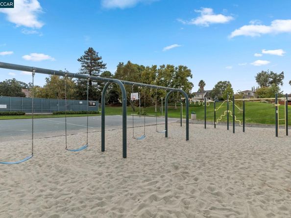 4493 Sweet Shrub Ct, Concord CA 94521