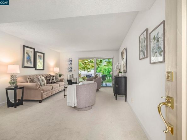 975 Terra California Dr 2, Walnut Creek CA 94595
