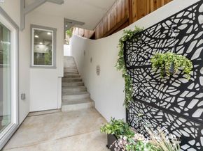 6868 Moore Dr, Oakland CA 94611