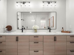 6868 Moore Dr, Oakland CA 94611