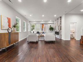 6868 Moore Dr, Oakland CA 94611