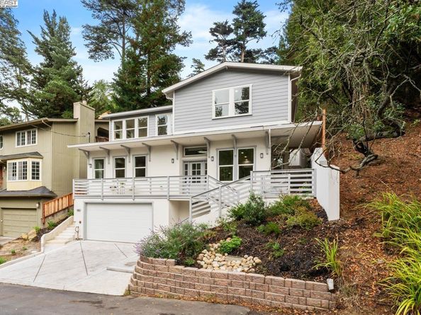 6868 Moore Dr, Oakland CA 94611