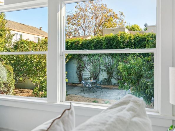 805 57Th St, Oakland CA 94608