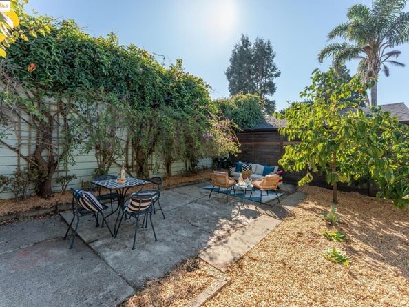 805 57Th St, Oakland CA 94608