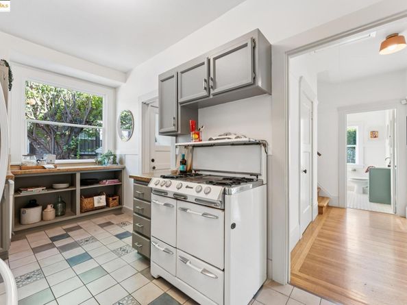 805 57Th St, Oakland CA 94608