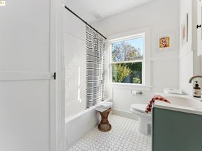 805 57Th St, Oakland CA 94608