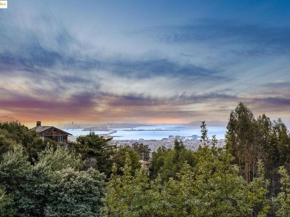 17032 Broadway Ter, Oakland CA 94611
