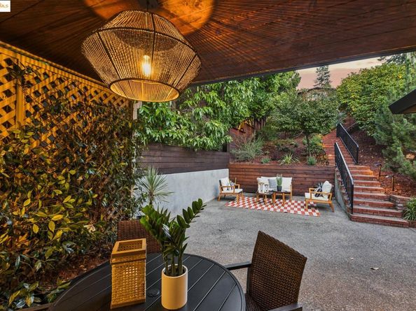 17032 Broadway Ter, Oakland CA 94611