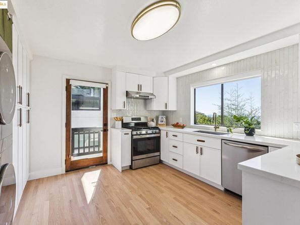 17032 Broadway Ter, Oakland CA 94611