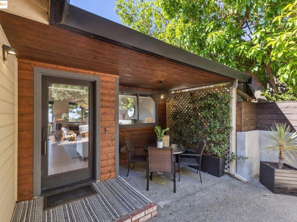 17032 Broadway Ter, Oakland CA 94611