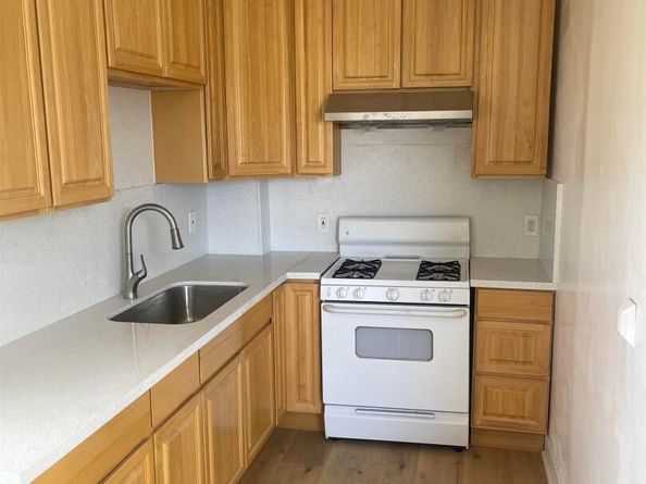 2212 17Th Ave, Oakland CA 94606