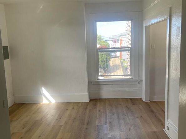 2212 17Th Ave, Oakland CA 94606