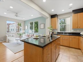 6586 Sierra Ln, Dublin CA 94568