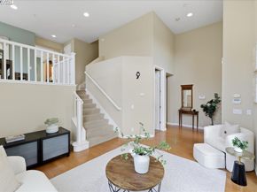 6586 Sierra Ln, Dublin CA 94568