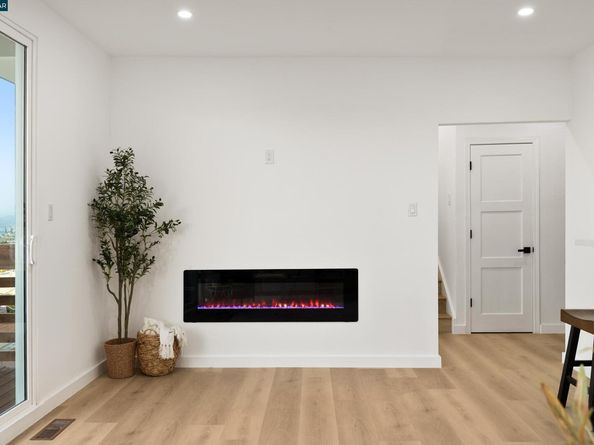 657 Silver Ave, San Francisco CA 94134