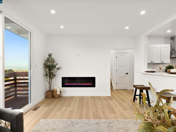 657 Silver Ave, San Francisco CA 94134