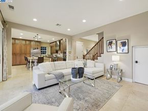 3885 Highpointe Ct, Dublin CA 94568