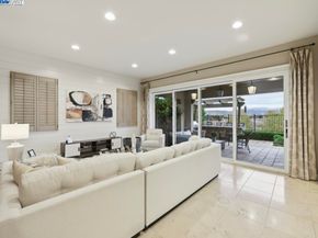 3885 Highpointe Ct, Dublin CA 94568