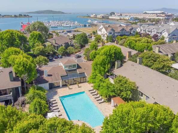 184 Schooner Ct, Richmond CA 94804