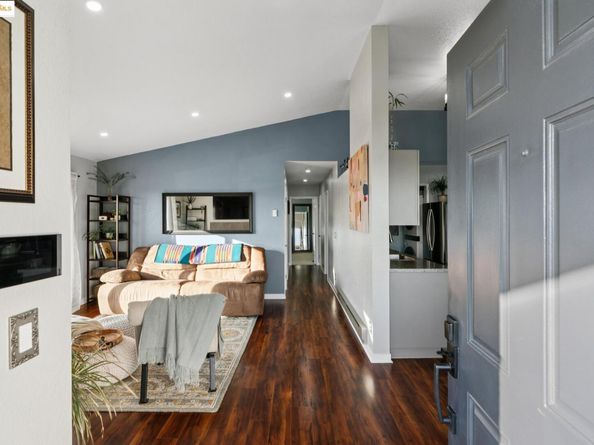 184 Schooner Ct, Richmond CA 94804