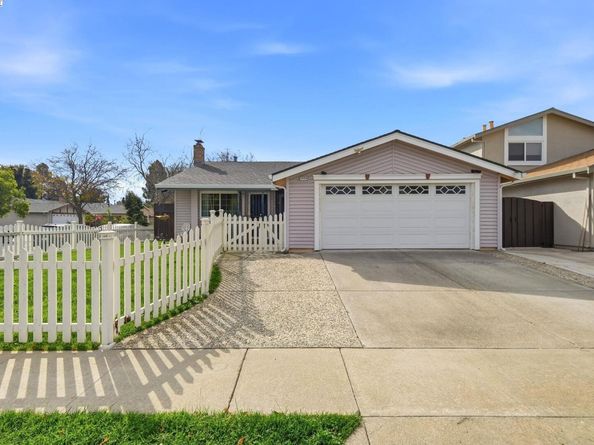 34319 Chester Ct, Fremont CA 94555