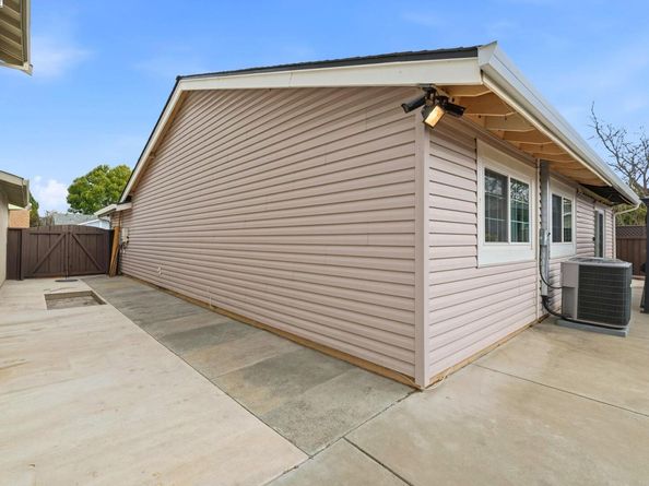 34319 Chester Ct, Fremont CA 94555