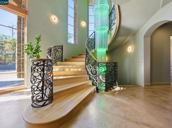 8 Quiet Country Lane, Danville CA 94526