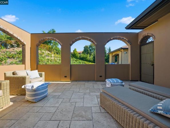 8 Quiet Country Lane, Danville CA 94526