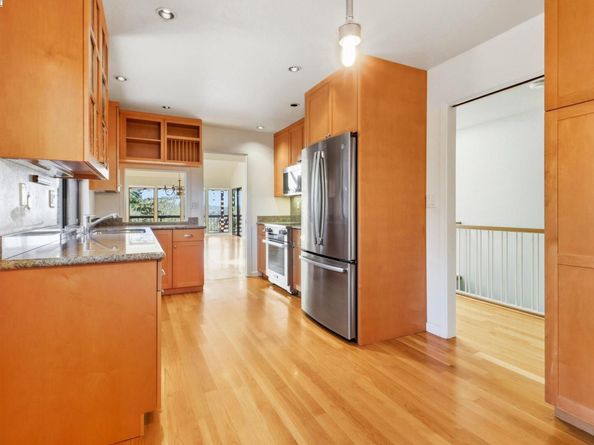 407 Wovenwood, Orinda CA 94563