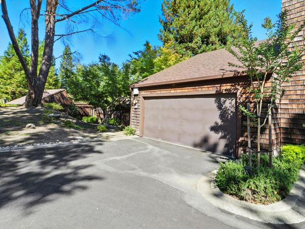 407 Wovenwood, Orinda CA 94563