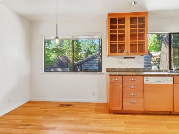 407 Wovenwood, Orinda CA 94563