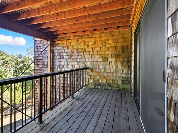 407 Wovenwood, Orinda CA 94563