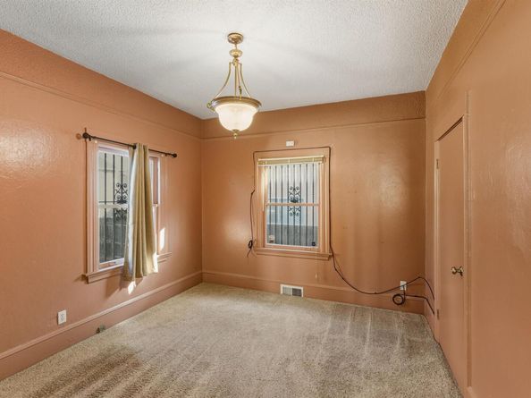 874 52Nd St, Oakland CA 94608