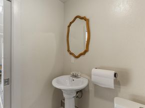 874 52Nd St, Oakland CA 94608