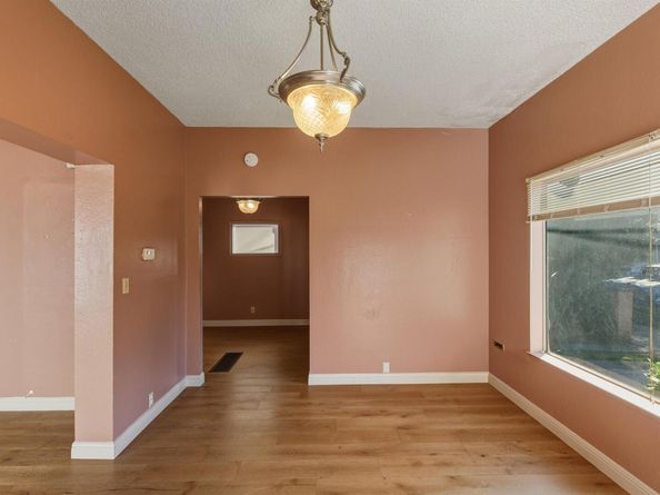874 52Nd St, Oakland CA 94608