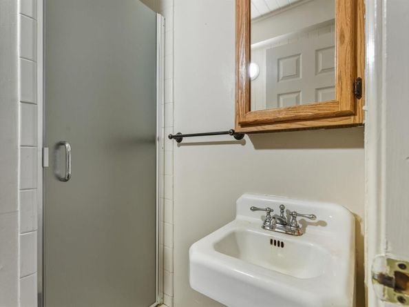 874 52Nd St, Oakland CA 94608