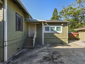 874 52Nd St, Oakland CA 94608