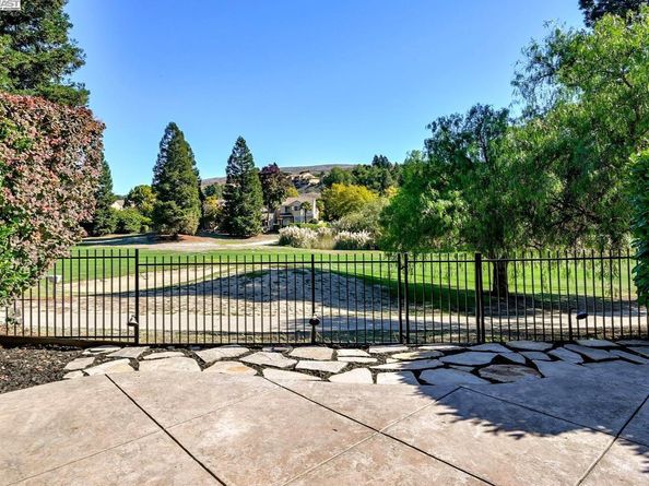 2520 Canyon Lakes Dr, San Ramon CA 94582
