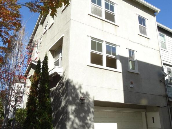 1150 Summer Ln, Richmond CA 94806