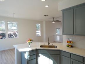 1150 Summer Ln, Richmond CA 94806