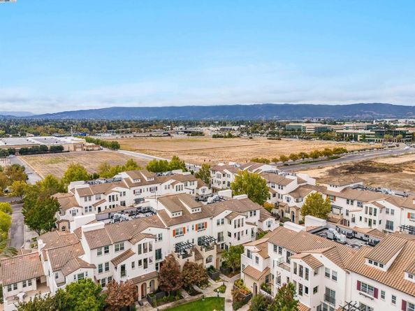 4126 Clarinbridge Cir, Dublin CA 94568