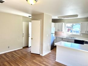 10538 Creekside Cir, Oakland CA 94603