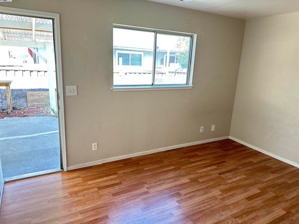 10538 Creekside Cir, Oakland CA 94603