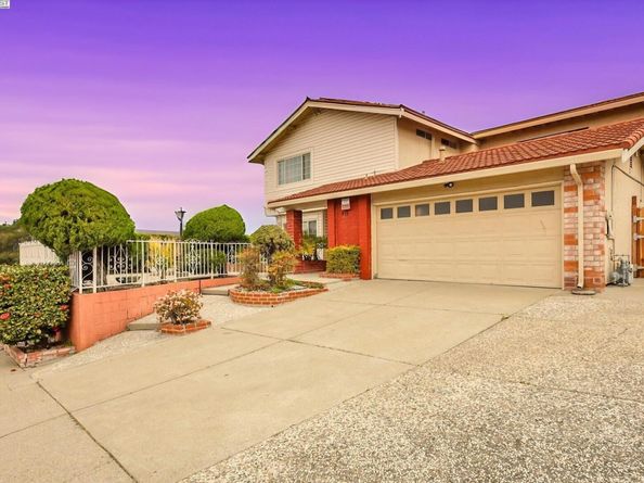 915 California St, Rodeo CA 94572