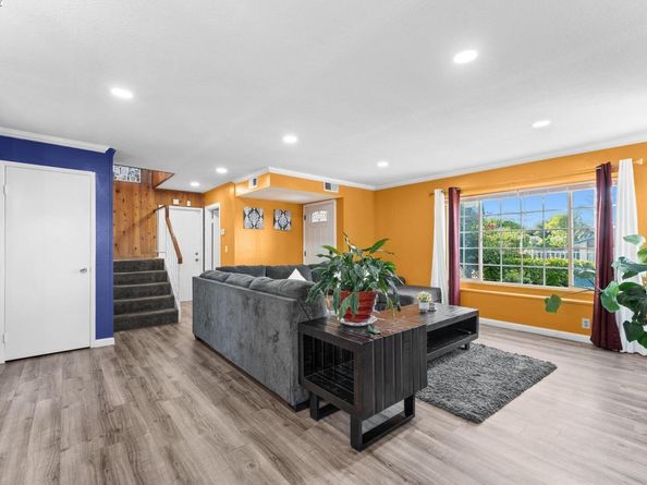 915 California St, Rodeo CA 94572