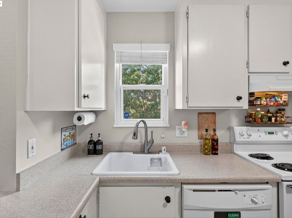 385 Camelback Rd 27, Pleasant Hill CA 94523