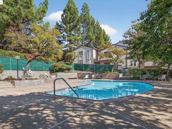 385 Camelback Rd 27, Pleasant Hill CA 94523