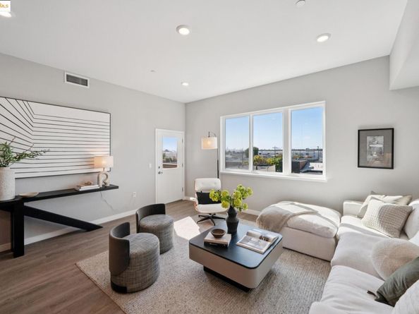 2400 Adeline ST 403, Oakland CA 94607