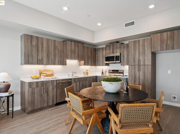 2400 Adeline ST 403, Oakland CA 94607