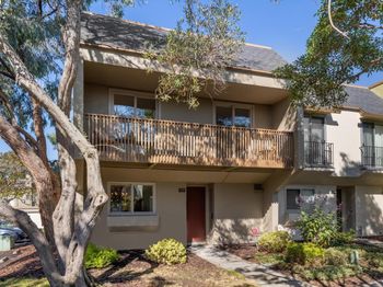 1131 Via Alamosa